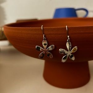 RETIRED Daisy James Avery Earrings